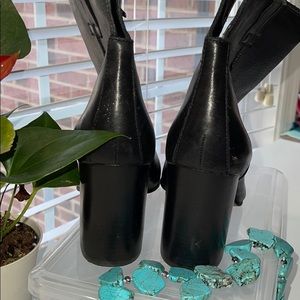 Super cute black leather booties